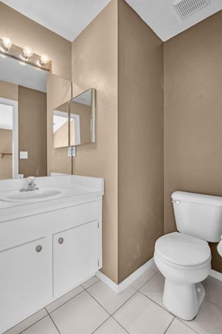 682 GREEN VALLEY RD ROAD Apt C-3, Palm Harbor, FL 34683