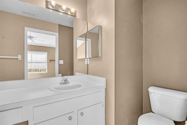 682 GREEN VALLEY RD ROAD Apt C-3, Palm Harbor, FL 34683