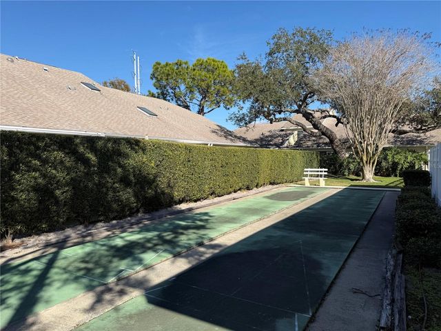 682 GREEN VALLEY RD ROAD Apt C-3, Palm Harbor, FL 34683