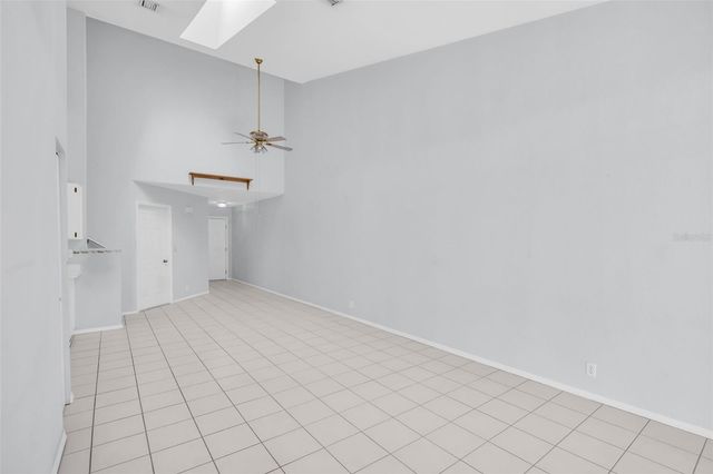 682 GREEN VALLEY RD ROAD Apt C-3, Palm Harbor, FL 34683