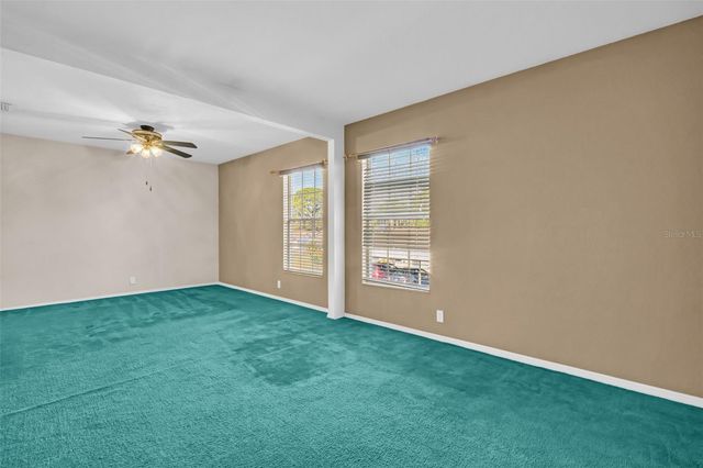 682 GREEN VALLEY RD ROAD Apt C-3, Palm Harbor, FL 34683