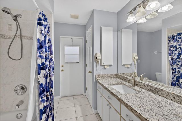18189 SANDY PINES CIRCLE, North Fort Myers, FL 33917