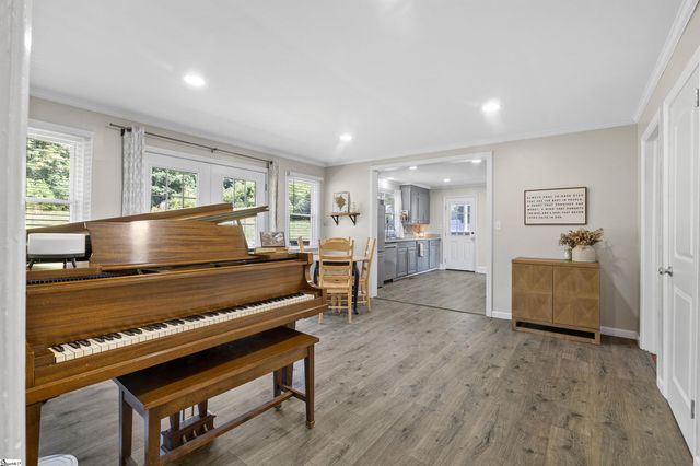 1257 Hampton Road, Inman, SC 29349