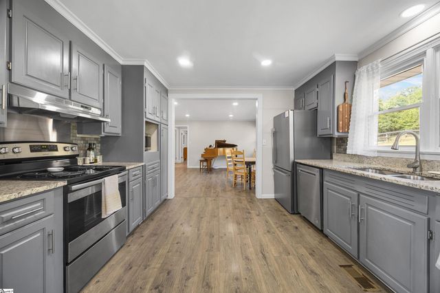 1257 Hampton Road, Inman, SC 29349