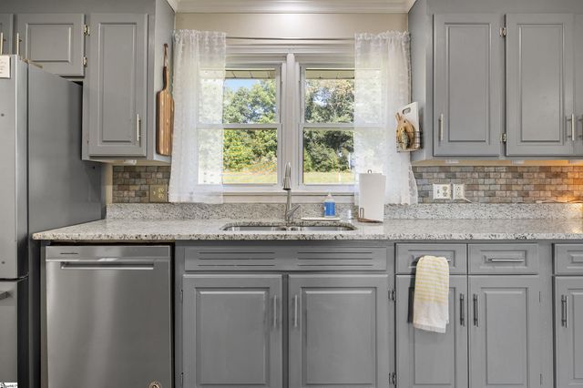 1257 Hampton Road, Inman, SC 29349
