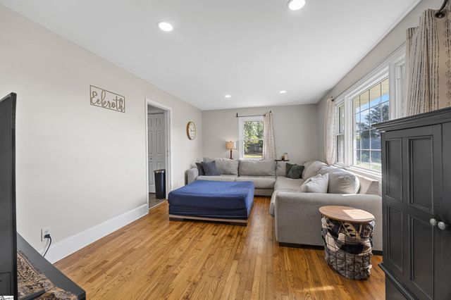 1257 Hampton Road, Inman, SC 29349