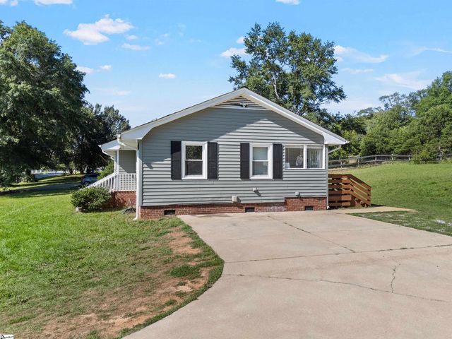 1257 Hampton Road, Inman, SC 29349
