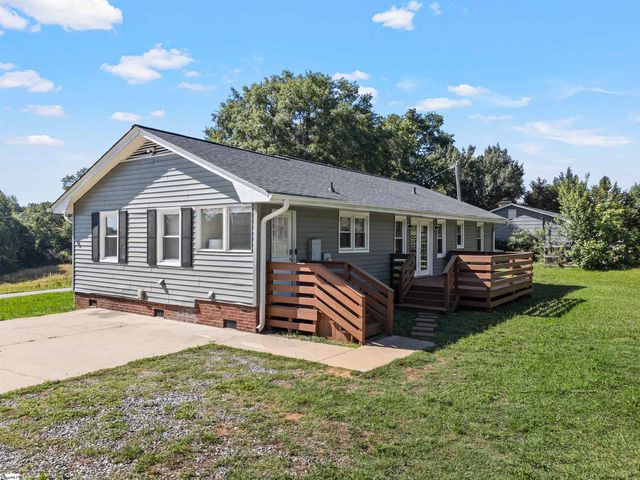 1257 Hampton Road, Inman, SC 29349