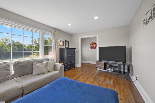 1257 Hampton Road, Inman, SC 29349