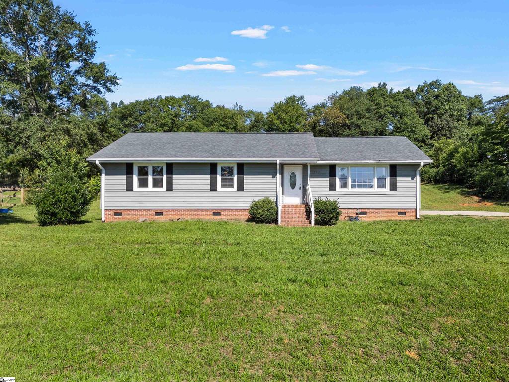 1257 Hampton Road, Inman, SC 29349