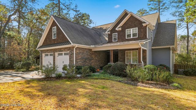 9 Bedford Circle, Pinehurst, NC 28374