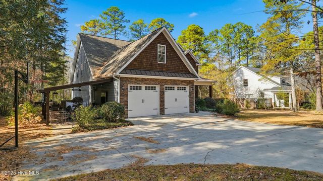 9 Bedford Circle, Pinehurst, NC 28374