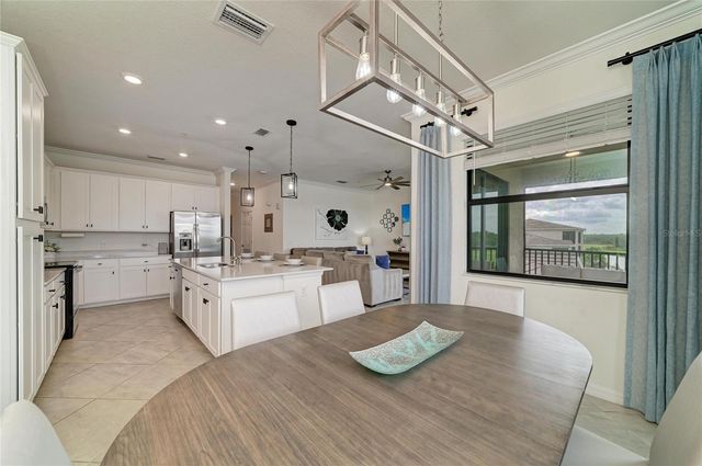 17724 GAWTHROP DRIVE 401, Lakewood Ranch, FL 34211