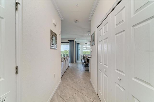 17724 GAWTHROP DRIVE 401, Lakewood Ranch, FL 34211