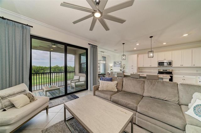 17724 GAWTHROP DRIVE 401, Lakewood Ranch, FL 34211