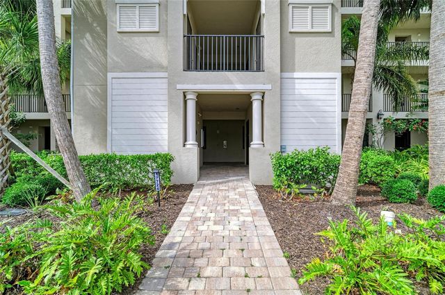 17724 GAWTHROP DRIVE 401, Lakewood Ranch, FL 34211