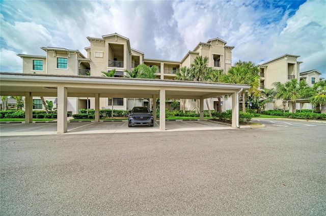 17724 GAWTHROP DRIVE 401, Lakewood Ranch, FL 34211