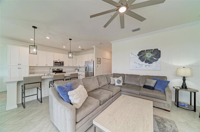 17724 GAWTHROP DRIVE 401, Lakewood Ranch, FL 34211