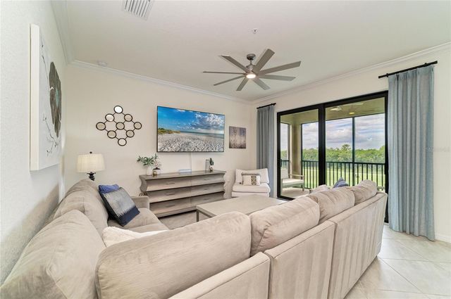 17724 GAWTHROP DRIVE 401, Lakewood Ranch, FL 34211