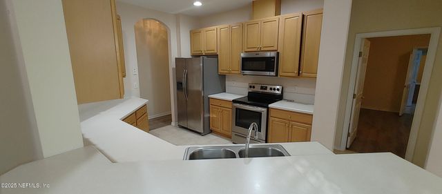 10542 CASTLEBAR GLEN Drive S, Jacksonville, FL 32256