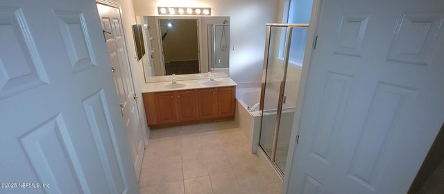 10542 CASTLEBAR GLEN Drive S, Jacksonville, FL 32256