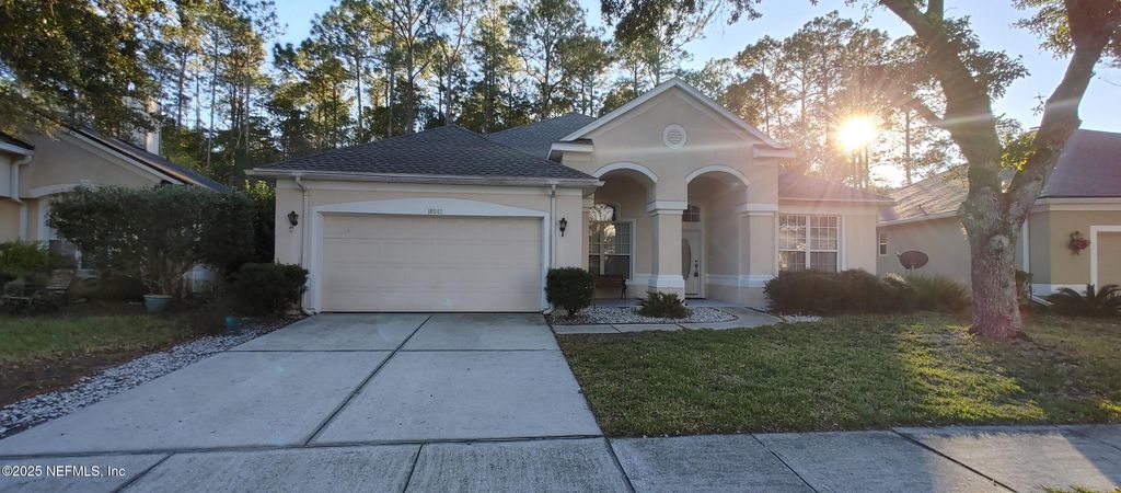 10542 CASTLEBAR GLEN Drive S, Jacksonville, FL 32256