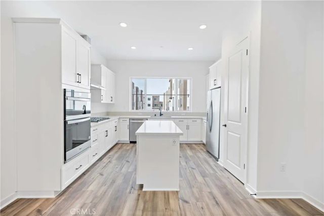 127 Culture, Irvine, CA 92618