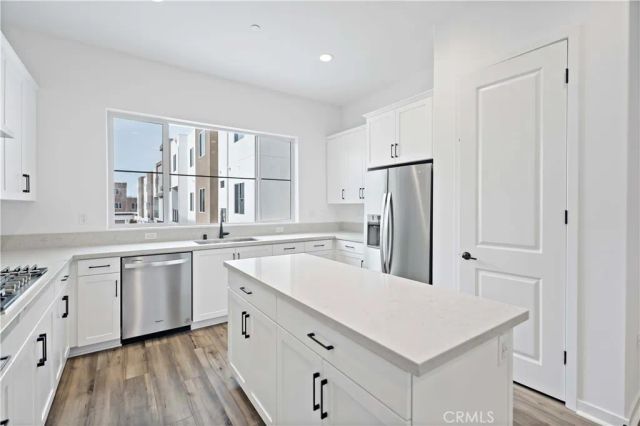 127 Culture, Irvine, CA 92618