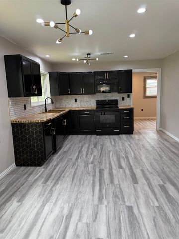 1603 Belmoor, Pine Bluff, AR 71601