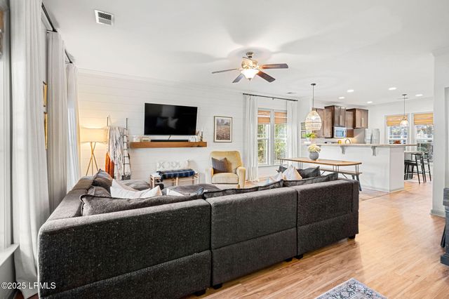 8 Moon Beam Court, Bluffton, SC 29910