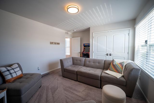 302 Angus Lane, Saline City, MI 48176