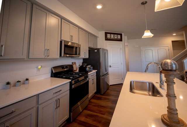 302 Angus Lane, Saline City, MI 48176