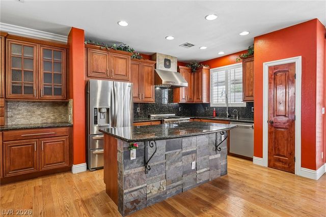 2816 Big Mountain Avenue, North Las Vegas, NV 89081