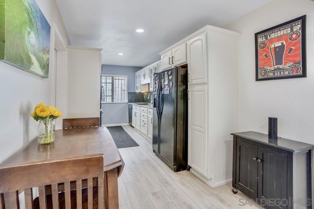 711 Island Ct B, San Diego, CA 92109