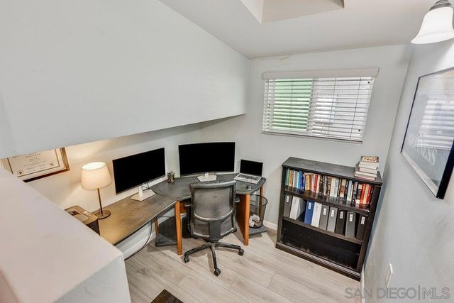 711 Island Ct B, San Diego, CA 92109