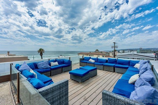 711 Island Ct B, San Diego, CA 92109