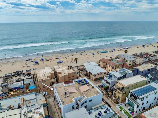 711 Island Ct B, San Diego, CA 92109
