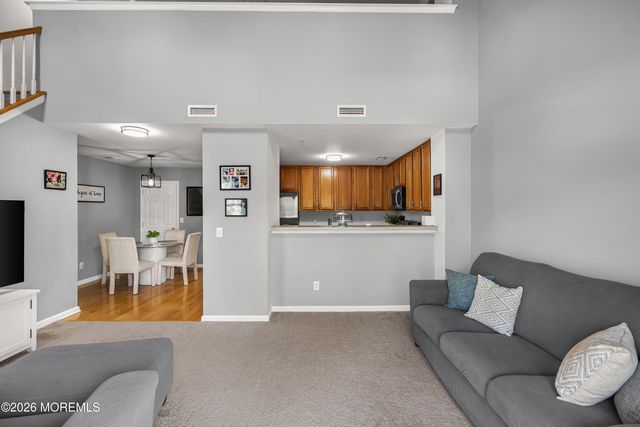 30 Oxford Court, Englishtown, NJ 07726