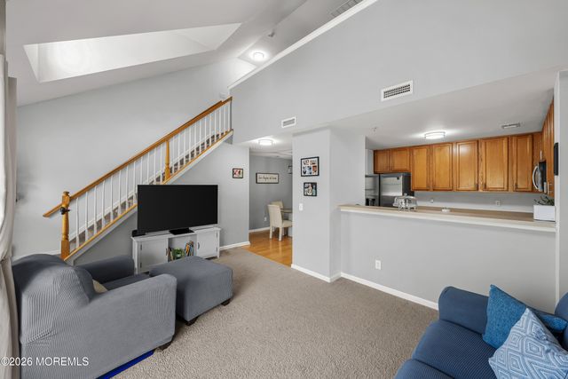 30 Oxford Court, Englishtown, NJ 07726