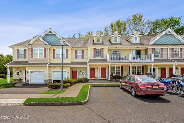 30 Oxford Court, Englishtown, NJ 07726