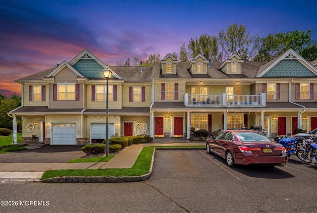 30 Oxford Court, Englishtown, NJ 07726