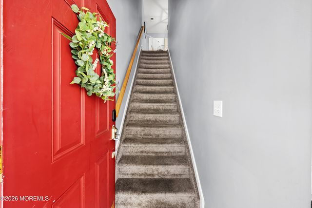 30 Oxford Court, Englishtown, NJ 07726