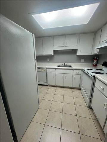 480 BANYON TREE CIRCLE 102, Maitland, FL 32751