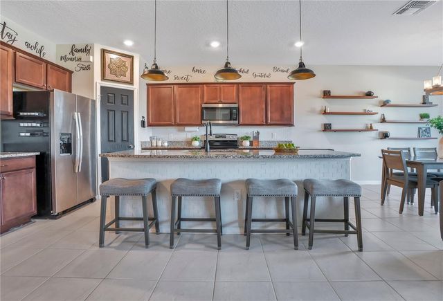 802 CITRUS ISLE DRIVE, Davenport, FL 33837