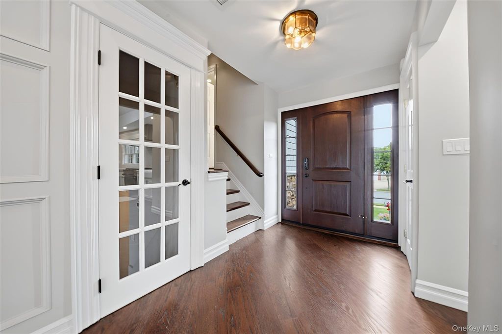 5 Renee Place, Massapequa Park, NY 11762 — photo 4