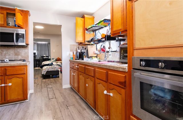 1455 W 60th Street, Los Angeles, CA 90047