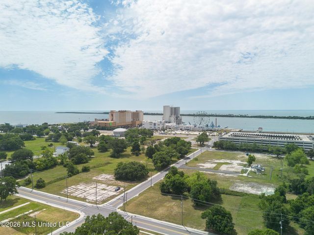 239 Howard Avenue, Biloxi, MS 39530