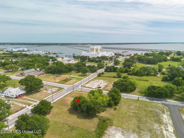 239 Howard Avenue, Biloxi, MS 39530