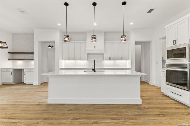 220 TOUCAN DR, Spring Branch, TX 78070