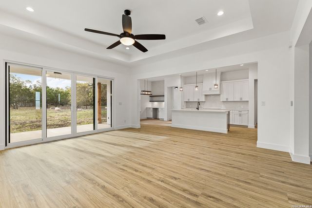 220 TOUCAN DR, Spring Branch, TX 78070